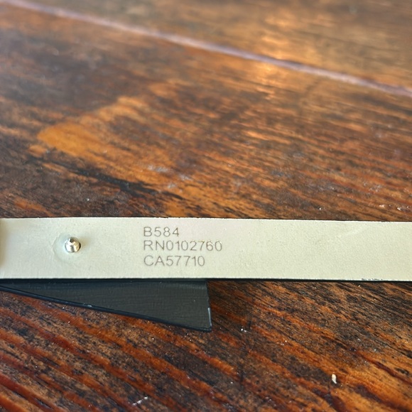 Kate Spade New York Made in Italy Genuine Leather Metallic Gun Metal Bow Belt - Picture 7 of 8